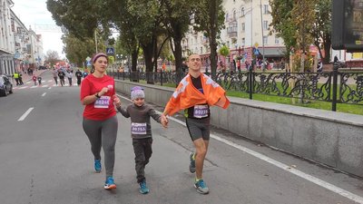 Родина ультрамарафонця Максима Уса до повномасштабного вторгнення Родина ультрамарафонця Максима Уса до повномасштабного вторгнення