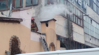 В Ужгороді горів продовольчий магазин