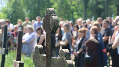 В Охтирці попрощалися з захисниками Олександром Шевановим та Русланом Затулієм В Охтирці попрощалися з захисниками Олександром Шевановим та Русланом Затулієм