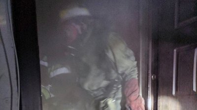Вночі у Покрові під час пожежі у квартирі загинув чоловік
