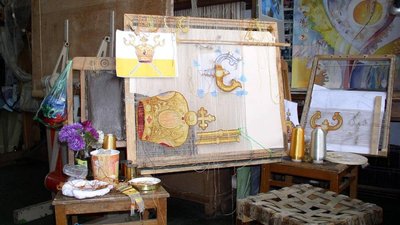Вцілілий під завалами облради прапор Миколаївщини. Майстриня розповіла історію створення Вцілілий під завалами облради прапор Миколаївщини. Майстриня розповіла історію створення