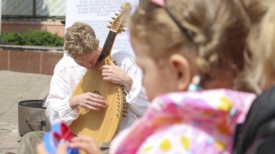День вишиванки у Чернівцях у десяти фото День вишиванки у Чернівцях у десяти фото