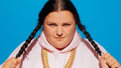 Alyona Alyona: "Раніше люди дивились на мене, як на зірку, а зараз як на людину з тими самими проблемами, що в них" Alyona Alyona: "Раніше люди дивились на мене, як на зірку, а зараз як на людину з тими самими проблемами, що в них"