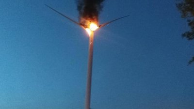Необережне поводження з вогнем. У Миколаєві сталася пожежа в дев'ятиповерхівці Необережне поводження з вогнем. У Миколаєві сталася пожежа в дев'ятиповерхівці
