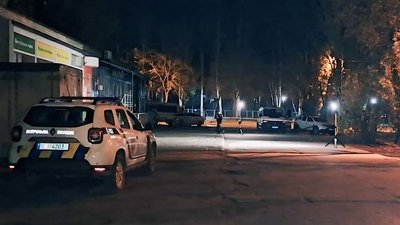 Поліція, стрілянина, поранені