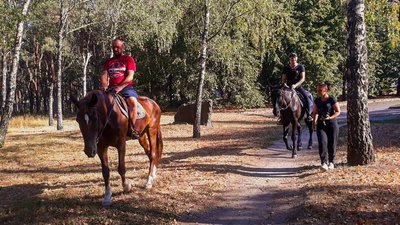 В одному з кропивницьких парків заборонили катання на конях В одному з кропивницьких парків заборонили катання на конях