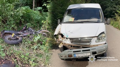 ДТП на Чернігівщині: зіткнулися шкільний автобус та мотоцикл