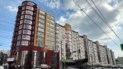 Будинок на вулиці Героїв Майдану