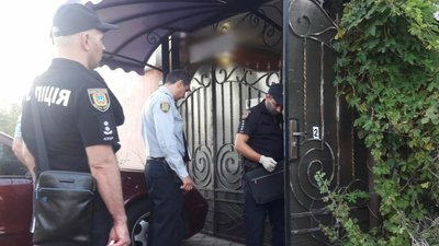 Вбивство подружжя на курорті Одещини: поліція затримала підозрюваного Вбивство подружжя на курорті Одещини: поліція затримала підозрюваного