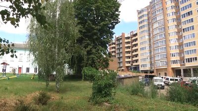 У Житомирі комісія облради постановила відновити паркан між спецшколою та багатоповерхівкою У Житомирі комісія облради постановила відновити паркан між спецшколою та багатоповерхівкою
