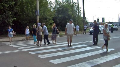 Люди перекривали дорогу на вулиці Львівській у Луцьку Люди перекривали дорогу на вулиці Львівській у Луцьку