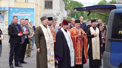 На Тернопільщині попрощалися з військовослужбовцем Михайлом Яцковським На Тернопільщині попрощалися з військовослужбовцем Михайлом Яцковським