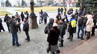 Або всі працюють, або всі на локдауні. У Херсоні мітингували підприємці Або всі працюють, або всі на локдауні. У Херсоні мітингували підприємці