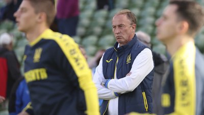 Олександр Петраков офіційно покинув посаду головного тренера збірної України
