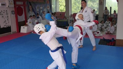На Сумщині влаштували дитячі змагання з карате На Сумщині влаштували дитячі змагання з карате