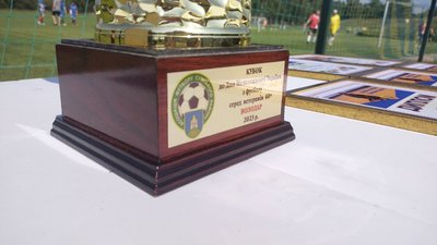 "Я пів року не бачив м’яча": у Сумах ветерани провели благодійний футбольний турнір
