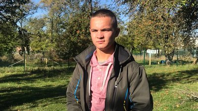 "Збери яблука – допоможи ЗСУ": в одному з університетів Житомира розпочали благодійну акцію "Збери яблука – допоможи ЗСУ": в одному з університетів Житомира розпочали благодійну акцію