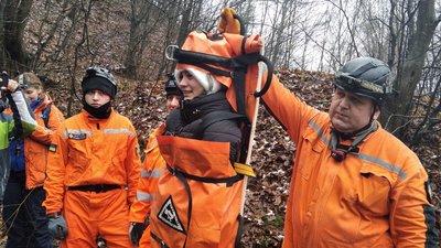 На Тернопільщині рятувальники тренувалися у катакомбах На Тернопільщині рятувальники тренувалися у катакомбах