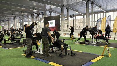 "Хлопці зі сталевими нервами і сталевою волею": у Кропивницькому відбулися змагання "Сильні України" "Хлопці зі сталевими нервами і сталевою волею": у Кропивницькому відбулися змагання "Сильні України"