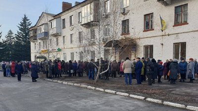 Працівників селищної амбулаторії на Кіровоградщині попередили про звільнення
