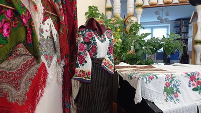 У Тернополі презентували виставку вишитого одягу