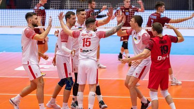 Волейболісти "Прометея" в матчі регулярного чемпіонату Суперліги проти "Буковини".