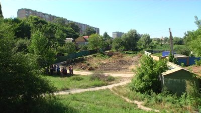 Мешканці однієї з вулиць Сум - проти забудови поблизу їхніх будинків Мешканці однієї з вулиць Сум - проти забудови поблизу їхніх будинків