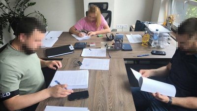Розкрадання коштів у порту "Чорноморськ": на Одещині судитимуть трьох людей Розкрадання коштів у порту "Чорноморськ": на Одещині судитимуть трьох людей