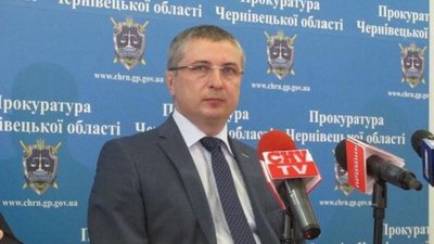 Головний експрокурор Буковини у суді оскаржив свою люстрацію. Його мають поновити на роботі