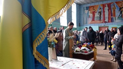 У Вільнянську попрощалися із військовослужбовцем Олексієм Безпальком У Вільнянську попрощалися із військовослужбовцем Олексієм Безпальком