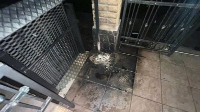 відділення банку, підпал банку, сходовий майданчик відділення банку, підпал банку, сходовий майданчик