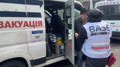 Евакуаційна автівка з людьми з Дружківки потрапила під обстріл РФ 6 лютого 2026 року