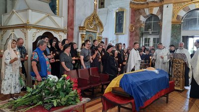 У Луцьку попрощалися із військовослужбовцем Анатолієм Шепелем У Луцьку попрощалися із військовослужбовцем Анатолієм Шепелем
