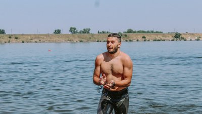 Уздовж найдовшої дамби України — у Черкасах відбувся міжнародний заплив через Дніпро Уздовж найдовшої дамби України — у Черкасах відбувся міжнародний заплив через Дніпро