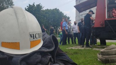 Добровольці-рятувальники з Тернопільщини освоювали спецобладнання пожежників Добровольці-рятувальники з Тернопільщини освоювали спецобладнання пожежників
