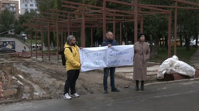 Будівництво навпроти "Сільпо" у Рівному: підприємець добровільно відкликав реєстрацію права власності на кіоски Будівництво навпроти "Сільпо" у Рівному: підприємець добровільно відкликав реєстрацію права власності на кіоски