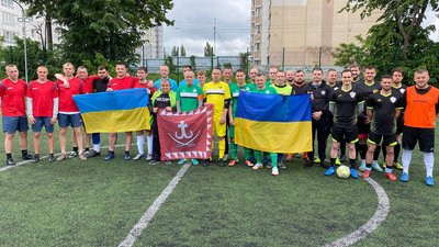 У Вінниці відбувся благодійний футбольний матч на підтримку Збройних сил України У Вінниці відбувся благодійний футбольний матч на підтримку Збройних сил України
