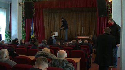 Чи повинна бути у секретаря сільради вища освіта? Конфлікт у Соколівському