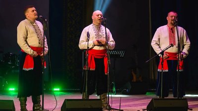 Тріо "Гонта" 27 років виконує українські пісні