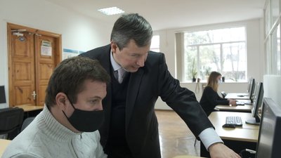 У вінницькому ВНЗ тестують станцію для визначення якості повітря У вінницькому ВНЗ тестують станцію для визначення якості повітря