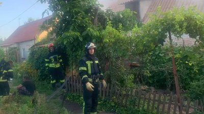У Кривому Розі під час пожежі у приватному будинку врятували 56-річного чоловіка У Кривому Розі під час пожежі у приватному будинку врятували 56-річного чоловіка