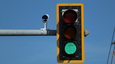 В Івано-Франківську у 2022 році планують встановити п’ять нових світлофорів та п’ять кілець