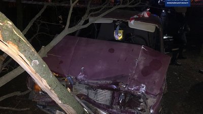 У Миколаєві нетверезий водій на викраденому автомобілі намагався втекти від патрульних