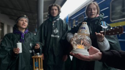До Чернівців привезли Вифлеємський вогонь миру