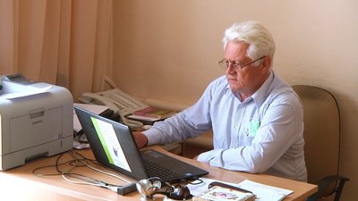 Письменник Василь Врублевський написав книгу про історію житомирського театру