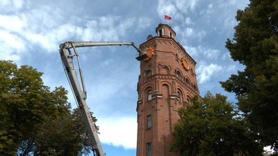 У Вінниці відремонтували годинниковий механізм на Вежі Артинова У Вінниці відремонтували годинниковий механізм на Вежі Артинова