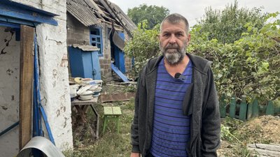 Ігор планує залишатися в Софіївці не дивлячись на пошкоджене житло