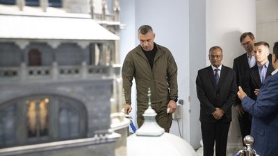 У столиці відкрилася виставка "Нескорена нація" — представлено експонати від часів Трипільської культури до сучасності У столиці відкрилася виставка "Нескорена нація" — представлено експонати від часів Трипільської культури до сучасності