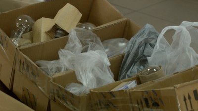 Мільйон ламп розжарювання, які обміняють у відділеннях Укрпошти Хмельниччини, утилізують Мільйон ламп розжарювання, які обміняють у відділеннях Укрпошти Хмельниччини, утилізують