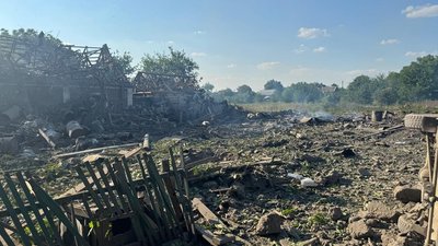 Наслідки обстрілу Олександрівки 2 липня
